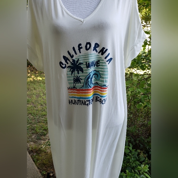 🆕️ PLUS White "California" Maxi Dress - Picture 3 of 6